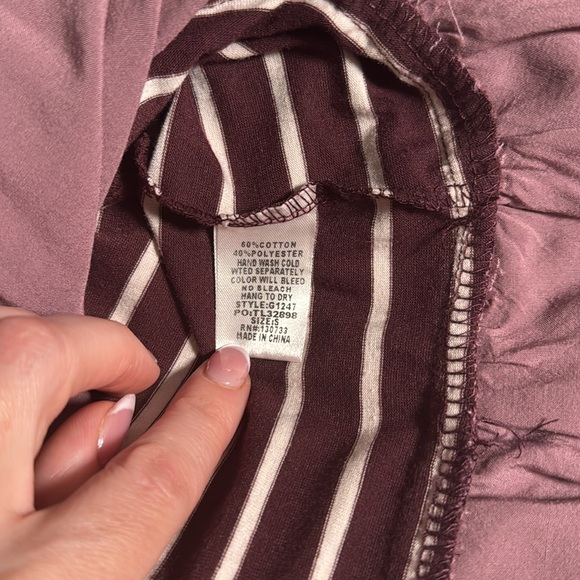 Maroon and White Striped Umgee Blouse with Flowy Pink Bottom Size Small - Picture 8 of 9